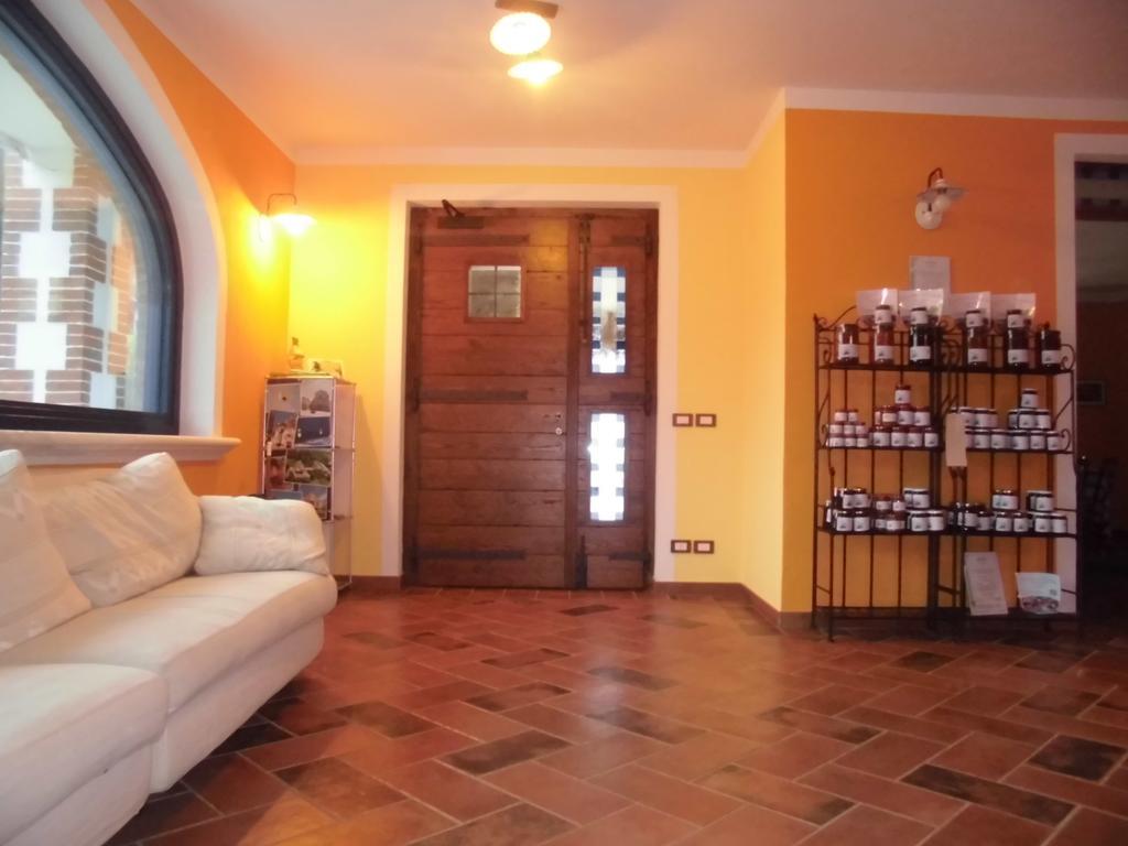 Agriturismo Bio-Ecologico Sant'Isidoro Roccaforte Mondovi ภายนอก รูปภาพ