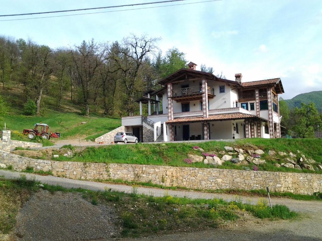 Agriturismo Bio-Ecologico Sant'Isidoro Roccaforte Mondovi ภายนอก รูปภาพ